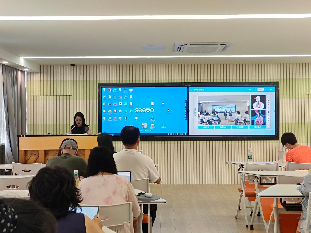 图:艺术教育学院开展“说课”活动