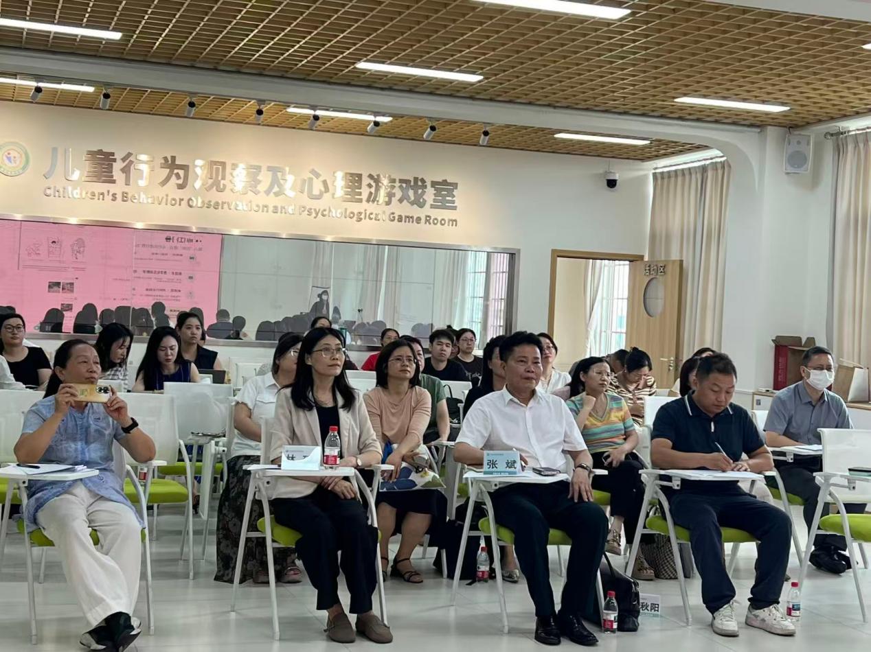 图:副校长张斌参加学前教育学院”说专业·说课“活动